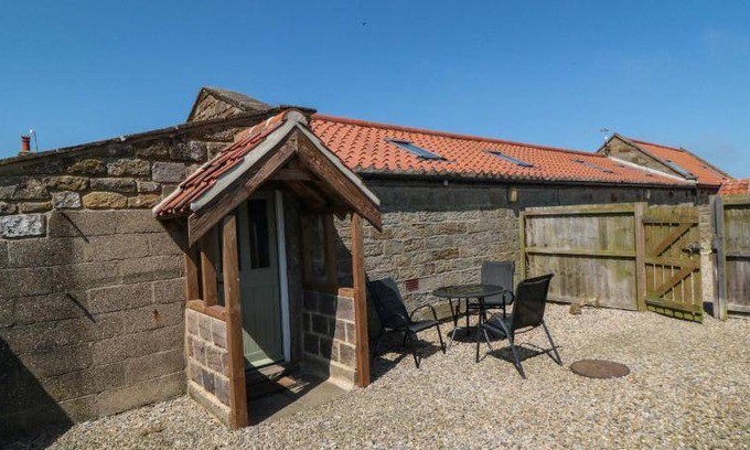 Whitby House | 90 m² House ∙ 1 bedroom ∙ 2 guests