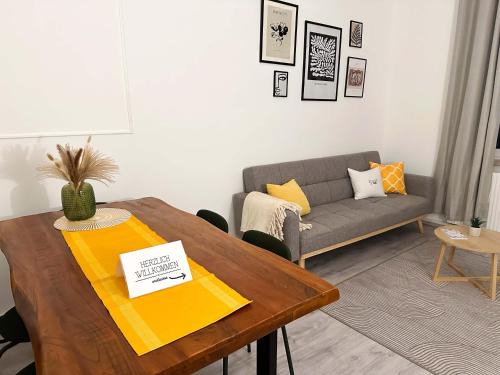 Neumuenster Apartment | Gemütliche 3-Zimmer Wohnung zentral