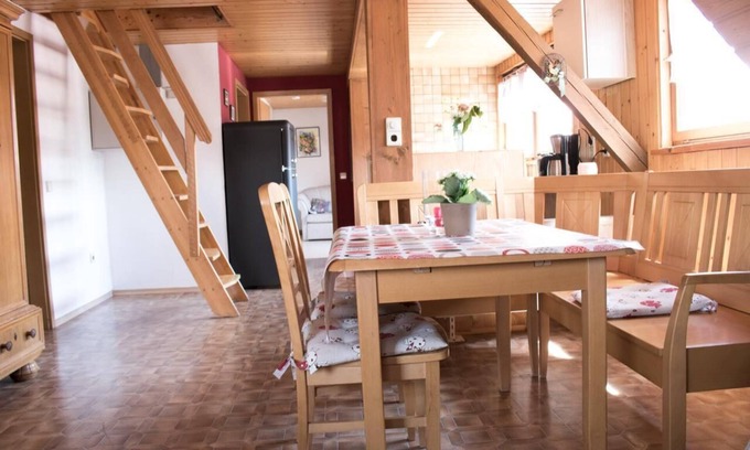 Leutershausen Apartment | Gemütliche 95qm Ferienwohnung mit kostenfreiem Parken und WLAN