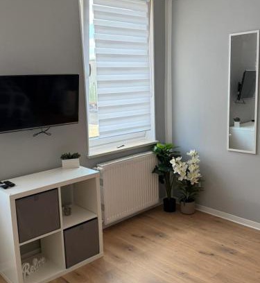 Vechelde Apartment | Gemütliche Appartement 2 - mit Küche und Bad zur Eigennutzung -Schuster Homes-