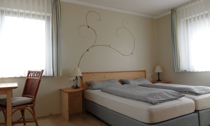 Nordheim a. Main Apartment | Gemütliches 1-Zimmer-Appartment (30qm) mit Küchenzeile