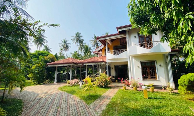 Kammala House | Gin Oya Elephant Bay Villa
