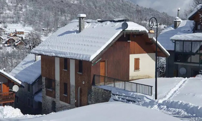 Saint-Colomban-des-Villards House | Gîte at the foot of the slopes and close to hiking trails
