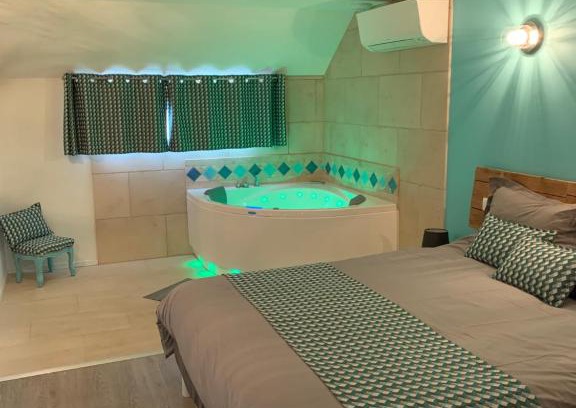 Saint-Loup-Geanges Apartment | Gite 1er Cru - La Loubertine