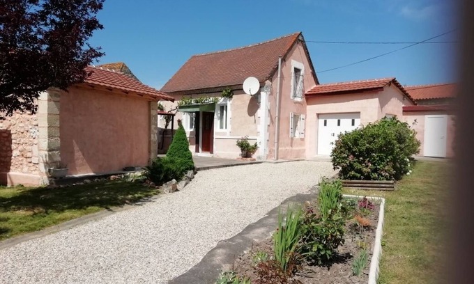 Saint-Martin-I'Astier House | Gite 4 people located in the Isle valley