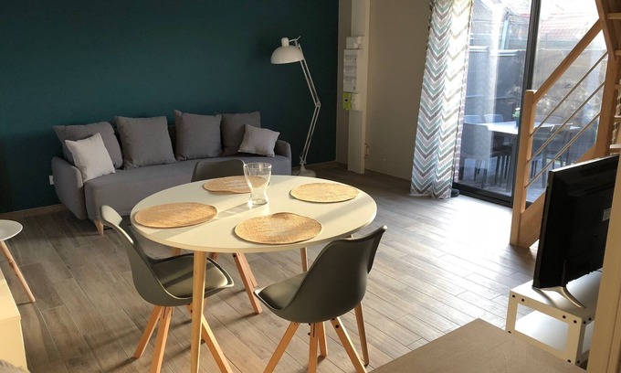 Roncq House | Gite ANAREM 38D 4 pers center Roncq