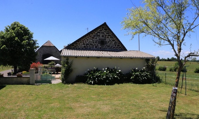 Anglards-de-Salers Cottage | Gite Anglards-de-Salers, 2 bedrooms, 4 persons