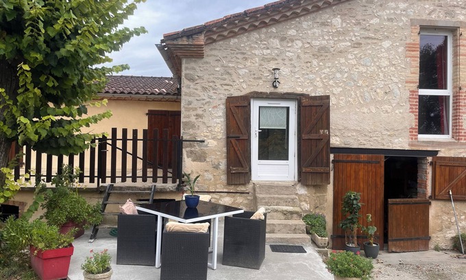 Lautrec Apartment | Gîte - apartment /studio in the countryside