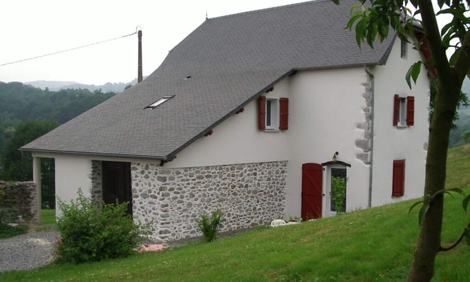 Sauguis-Saint-Etienne House | GITE-BISCAY-SAUGUIS in the BASQUE COUNTRY COMFORT and CONVIVIALITY
