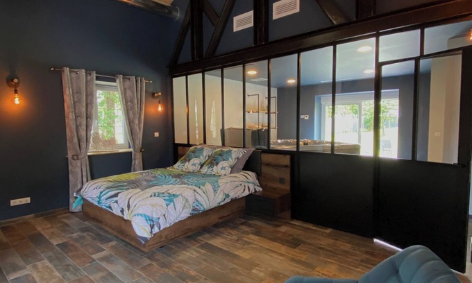 Marigny-Marmande House | Gite Détente 5 Étoiles Loft Industriel Hammam, Sauna et spa
