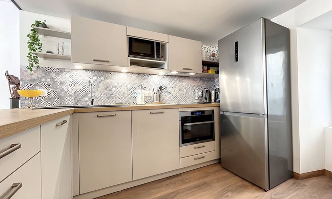Saugues House | GITE d'ETAPE on the St Jacques de Compostelle trail (GR65) - Furnished tourist accommodation