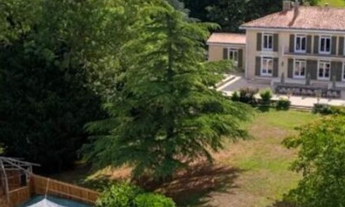 Sainte-Hermine House | Gite D'exception en Vendée Jusqu'à 25 Personnes