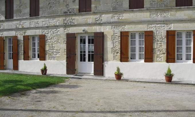 Saint-Christoly-de-Blaye House | Gite DE L'etang - Saint-christoly-de-blaye