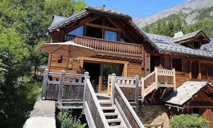 Chantelouve Ski Chalet | Gite Dans un Très Beau Chalet Parc des Ecrins