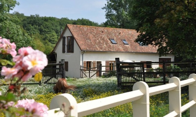 Desvres Cottage | Gite de Charme Mer Côte d'opale exceptional view of river, forest and meadow