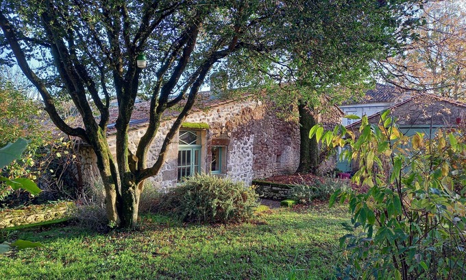 Saint-Quentin-de-Baron House | Gite de Charme Pour 2/4 Entre Bordeaux et St Emilion