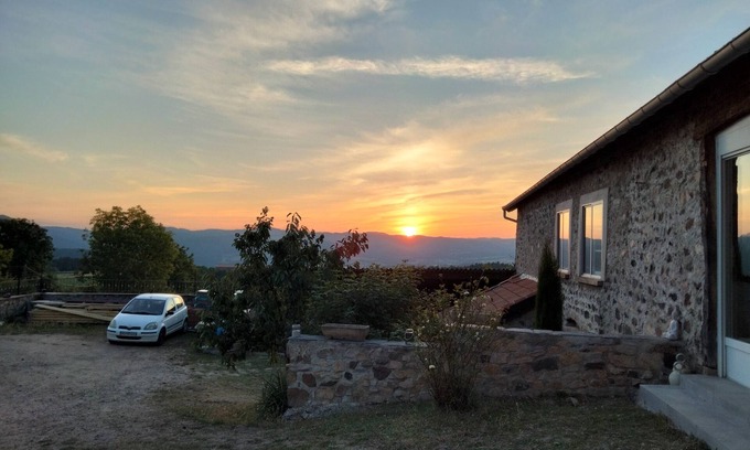 Vorey House | "Gîte Du Bachat" with Mountain View and Private Terrace