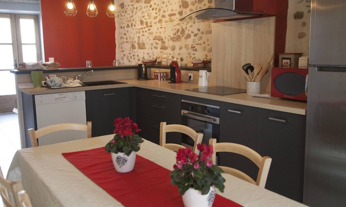 Mirepoix Cottage | Gîte for 8 people in Mirepoix in the heart of the medieval city