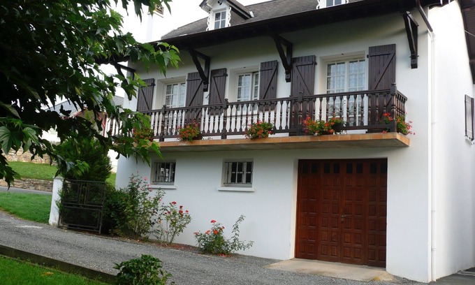 Ordiarp Apartment | Gîte in the Basque Country, near the mountains at Ordiarp