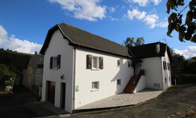 Ordiarp House | Gîte in the Basque Country near the mountain at Ordiarp