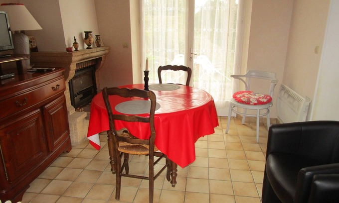 Vouvray House | Gite in Touraine - 'the house of the little-morier'