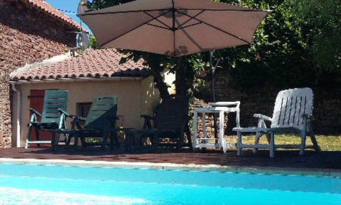 Martrin Cottage | Gite l'Oustal in Saint-Juéry Aveyron