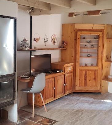Laure-Minervois Apartment | Gite la Coursive