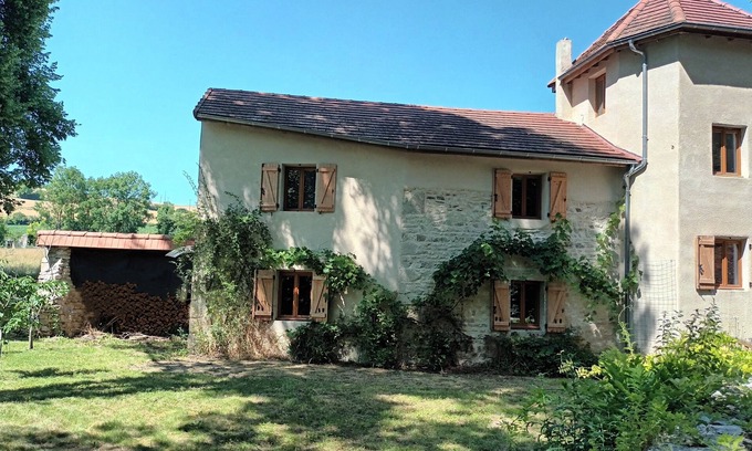 Vicq House | Gite Le Buget - ideal for families, 3 bedrooms, sleeps 8