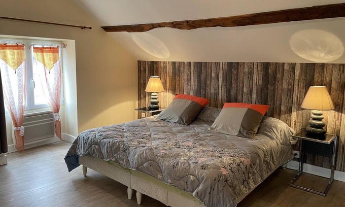 Le Mayet-de-Montagne Cottage | Gite Le Mayet-de-Montagne, 2 bedrooms, 4 persons