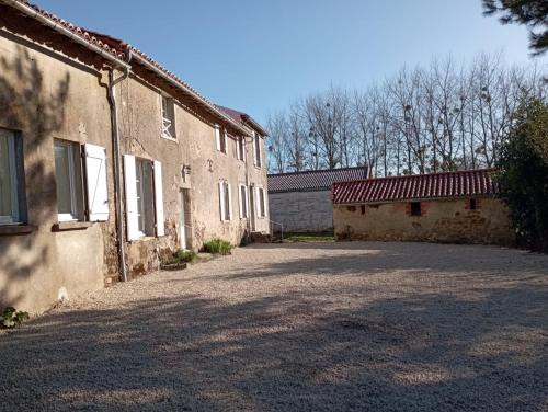 Montravers House | Gite Les Hamac's 12 personnes