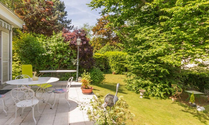 Marly-le-Roi Cottage | Gite Marly-le-Roi, 4 bedrooms, 5 persons