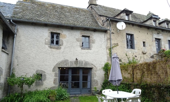 Montpeyroux Cottage | Gite Montpeyroux, 2 bedrooms, 4 persons