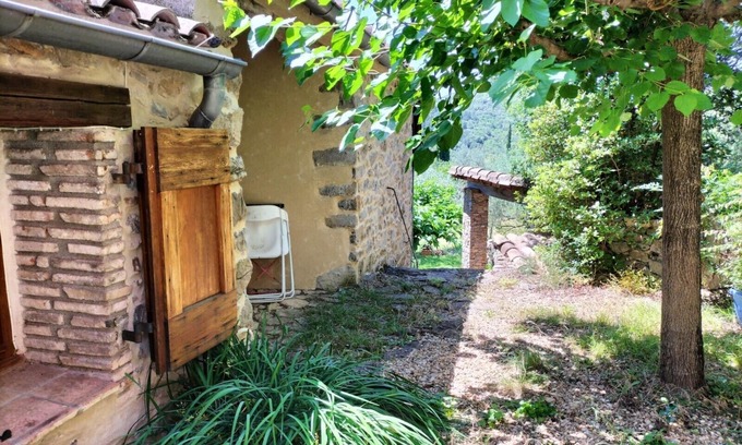 Monoblet House | Gite Nature Dans un Village Cévenol