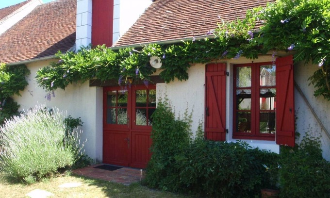Pouille Cottage | Gite Pouillé, 2 bedrooms, 3 persons