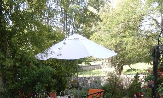 Ruoms Cottage | GITE RUOMS LANDSCAPED GARDEN WITH 3 ROOMS NEAR THE RIVER AND TOWN CENTER