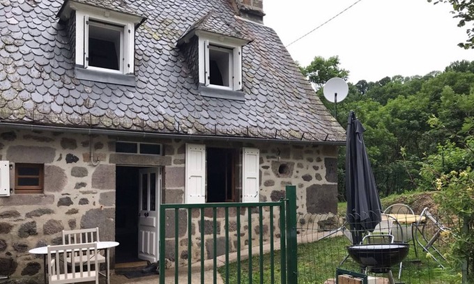 Saint-Projet-de-Salers Cottage | Gite Saint-Projet-de-Salers, 2 bedrooms, 4 persons