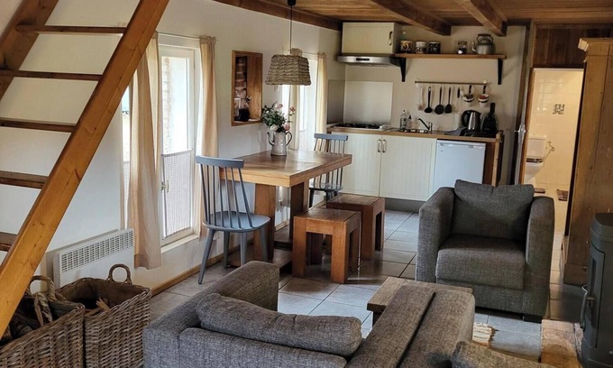 Trezelles Cottage | Gite Tiny on Camping Domaine La Terrasse.