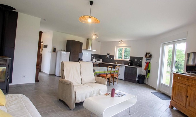 Tocane-Saint-Apre Cottage | Gite Tocane-Saint-Apre, 2 bedrooms, 4 persons