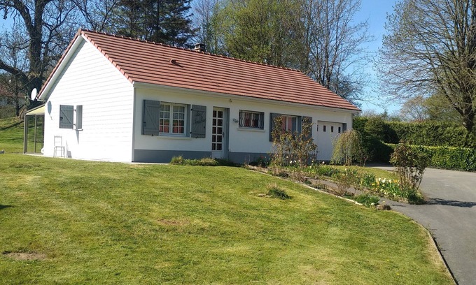 Doudeauville House | Gîte with jacuzzi, at the start of the course valley detached house