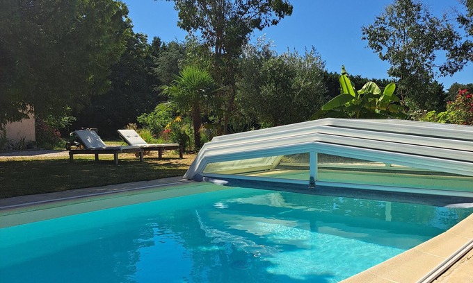 Pezou House | Gite with swimming pool in the middle of a ranch. Vendôme. 45 min paris tgv