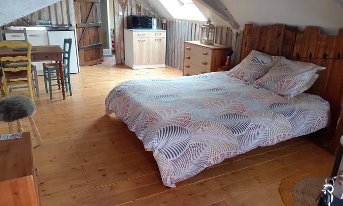Beaulieu-sur-Layon Cottage | Gîte with terrace and breathtaking view