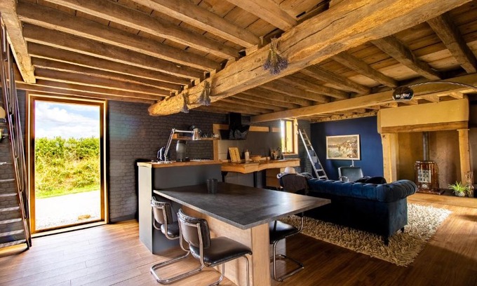 Saint-Hilaire-Fontaine House | Gites Briffaut