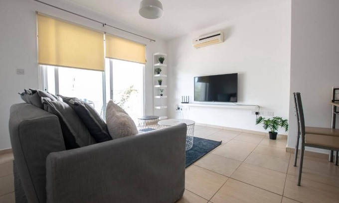 Lykabittos Apartment | Glabur Stays - The Master Atelier - Nicosia City