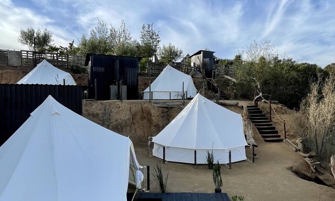 Ensenada RV Rental | Glamor camping 2 minutes from Vinicola and restaurants