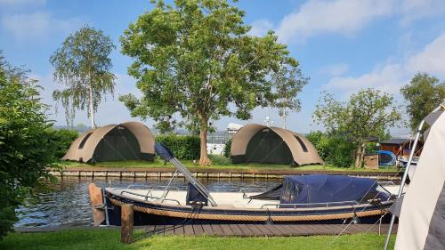 Municipality of Aalsmeer Other | Glamping at the water, close to Amsterdam