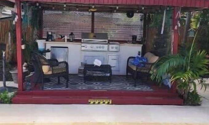 Cutler Bay RV Rental | Glamping Paradise in Cutler Bay