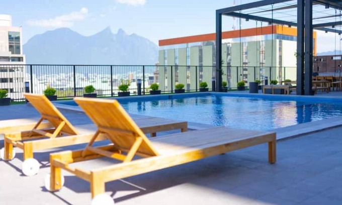 Monterrey Centro Apartment | Glamuroso 2BR Apt King Size con Piscina + Estacionamiento Gratuito
