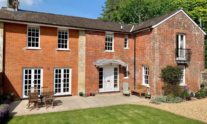 Barford St Martin House | Glebe House