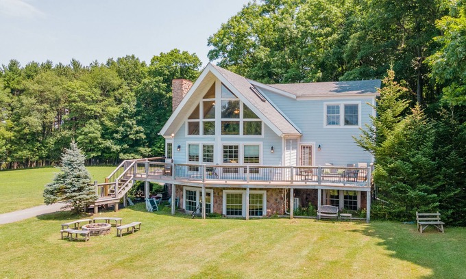 Swanton House | Glen Woods: Lake Access, Dogs Welcome, Hot Tub!