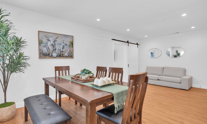 Glendora House | Glendora Route 66 Home Newly Renovated Spacious 4-bedroom with 6 bathrooms